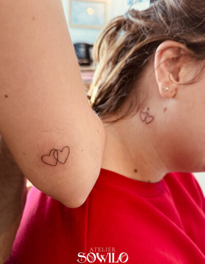 tatouage-amies-trait-fin-coeur-a-montaigu-vendee