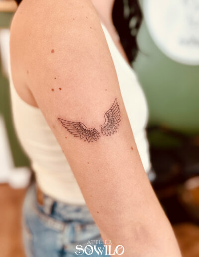 tatouage-basse-goulaine-trait-fin-tattoo-sowilo