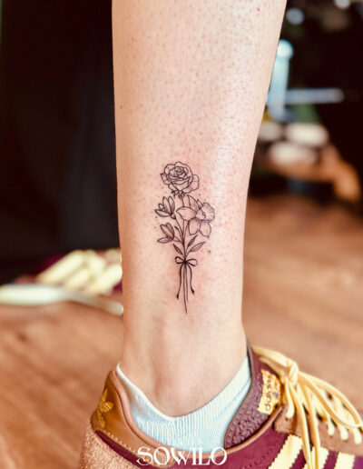 tatouage-fine-line-bouquet-de-naissance-nantes-atelier-sowilo
