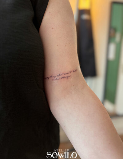 tatouage-lettrage-trait-fin-a-vallet-sowilo
