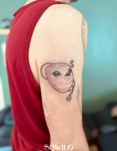 tatouage-oiseau-trait-fin-a-getigne-boussay-cugand